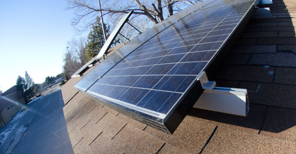 太陽光発電にとって効率的な屋根とは